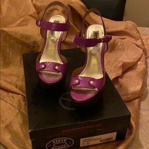 Steve Madden fuschia snake heel sandals
